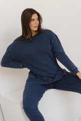 Easy Crew Sweat - Indigo Wash | Betty Basics