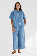 Saffra Relax Leg Jean - Medium Wash