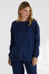 Easy Crew Sweat - Indigo Wash | Betty Basics