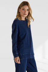 Easy Crew Sweat - Indigo Wash | Betty Basics