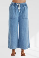 Saffra Relax Leg Jean - Medium Wash