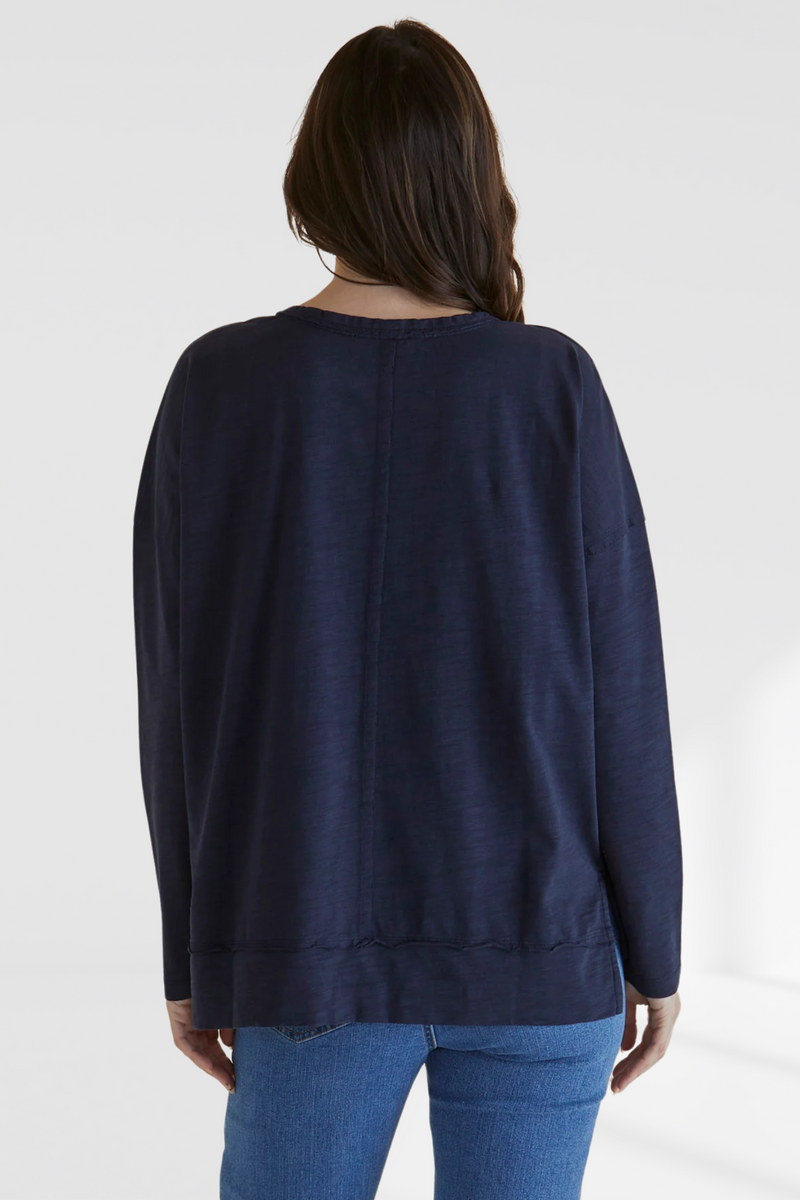 Roxette Tee - Dark Blue | Betty Basics