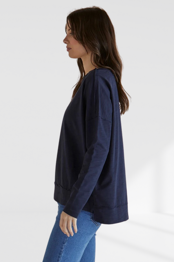 Roxette Tee - Dark Blue | Betty Basics