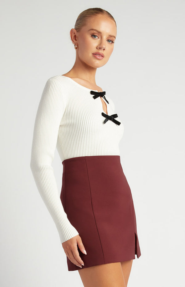 Sally Bow Knit- white
