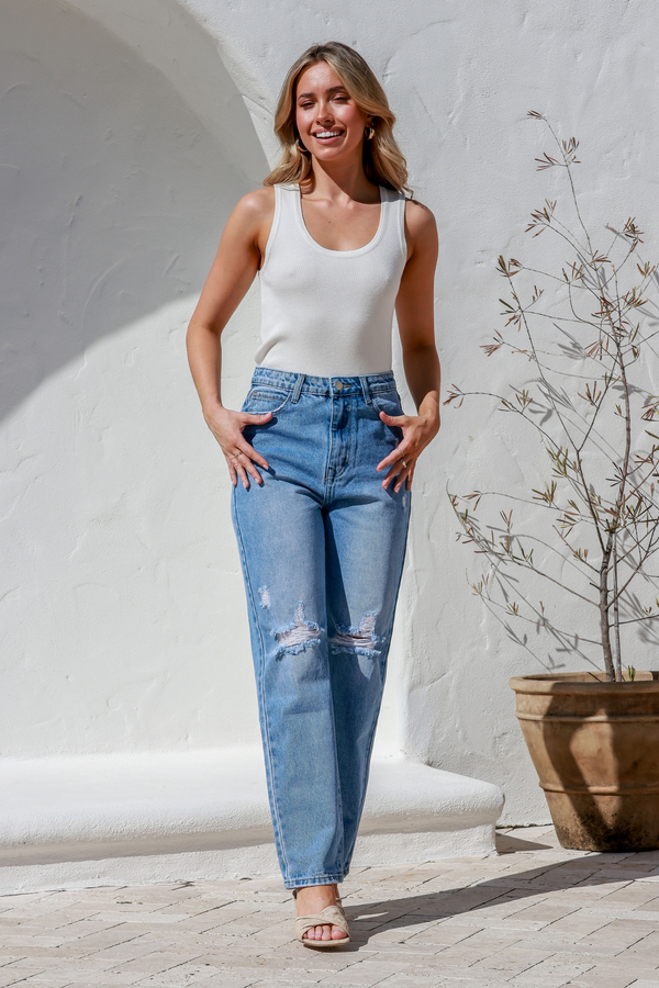 ripped rigid mom jeans - light blue