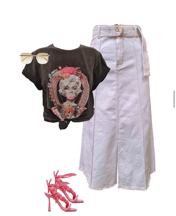 Marilyn tee- black wash