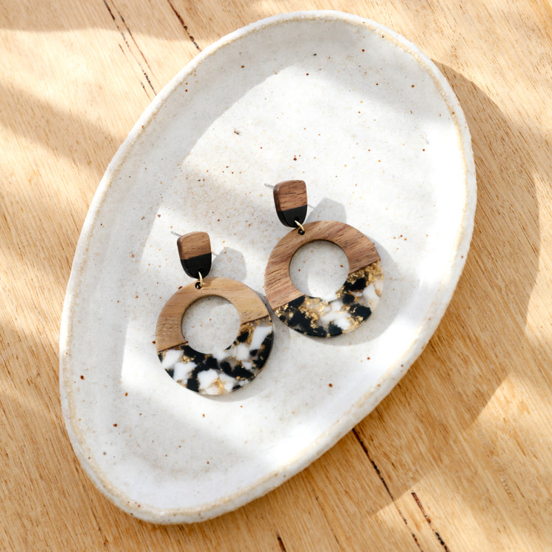 Kiki black & white hoop earrings