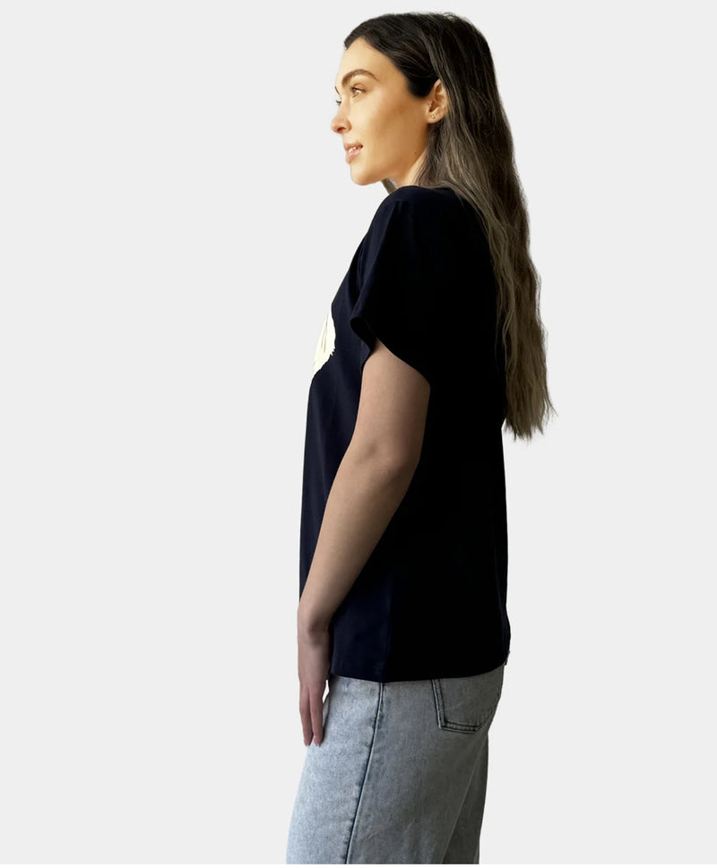 Amyic heart tee- navy