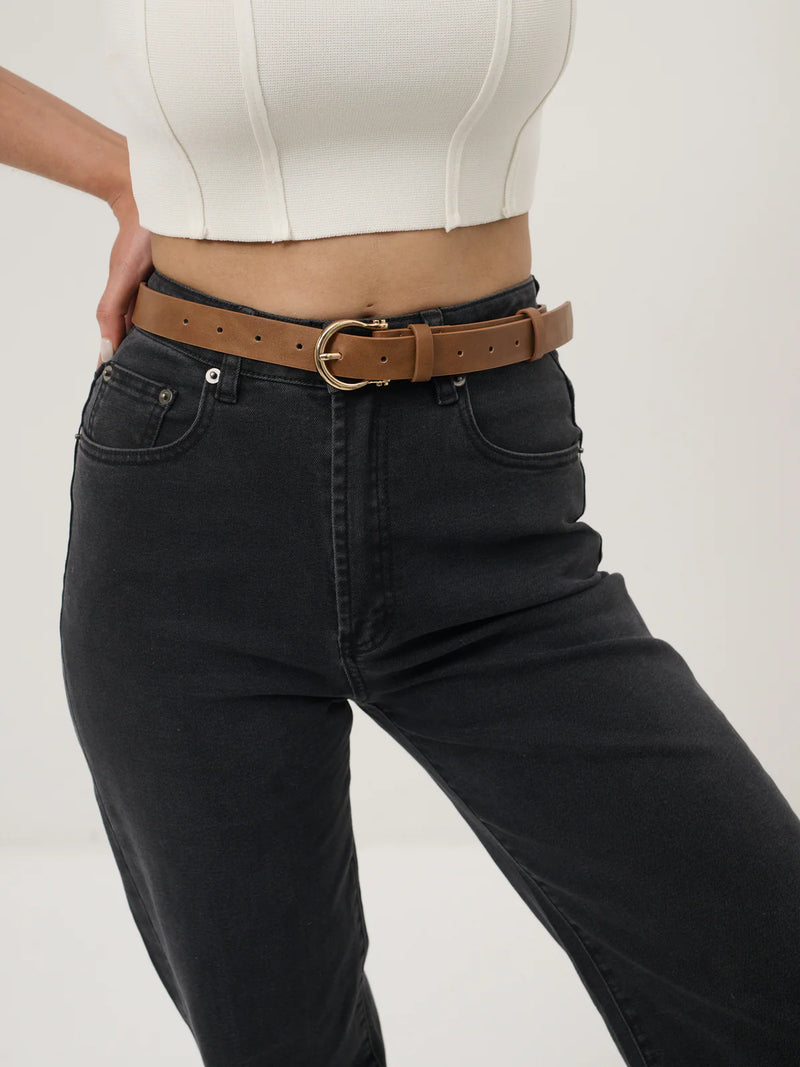 Jean Classic Horseshoe
Buckle Belt - Tan