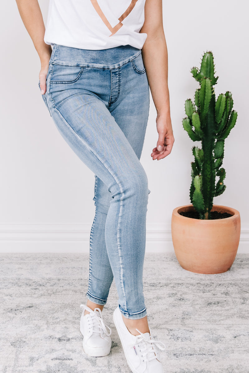 Molly Pull Up Jeans - Blue